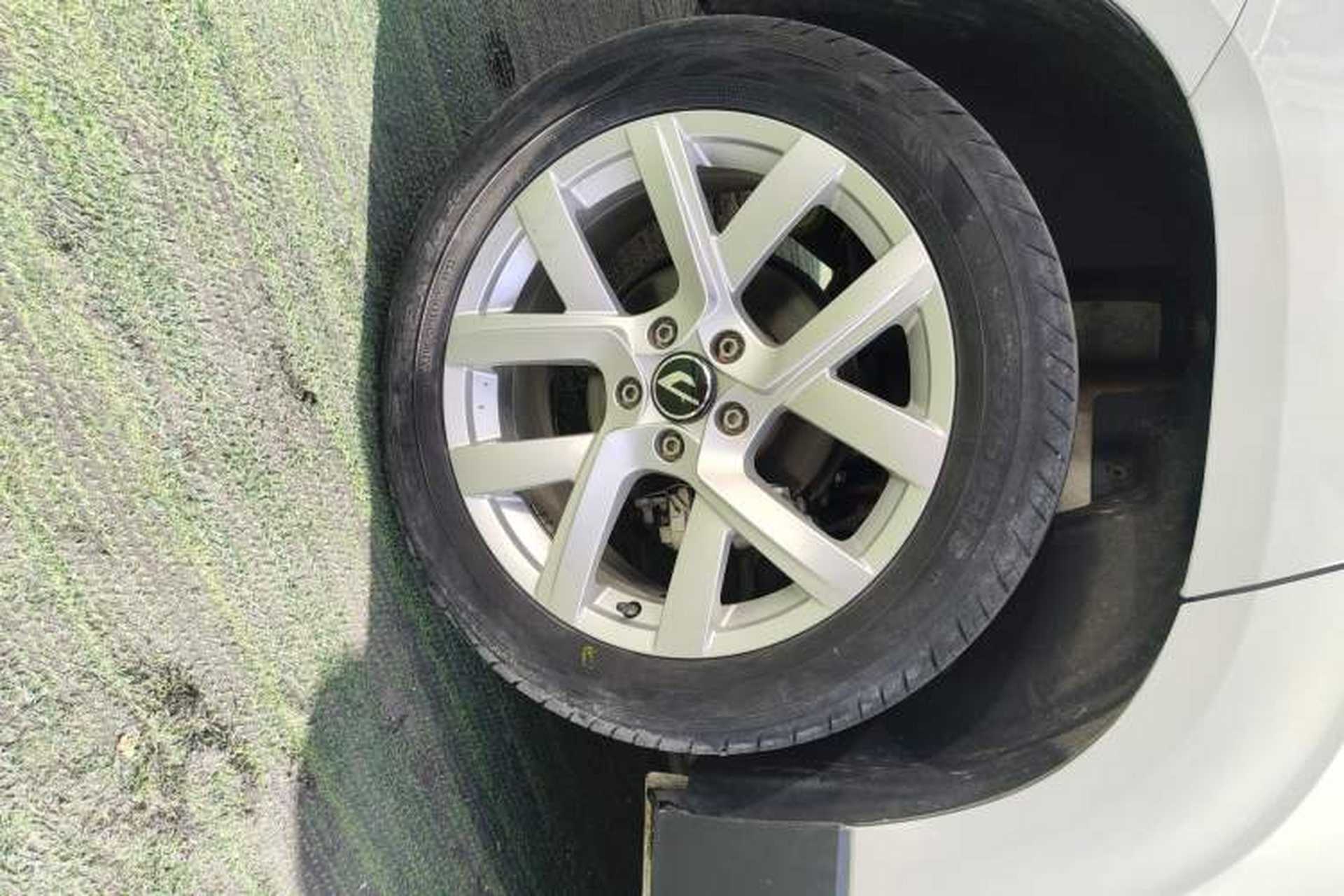 Used Jetta VS7 2023 280TSI Automatic Trend Edition Right Rear Wheel Hub