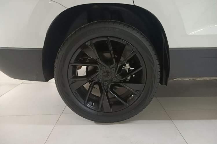 Used Jetta VS7 2023 280TSI Automatic High-Gloss Enjoyment Edition Right Rear Wheel Hub