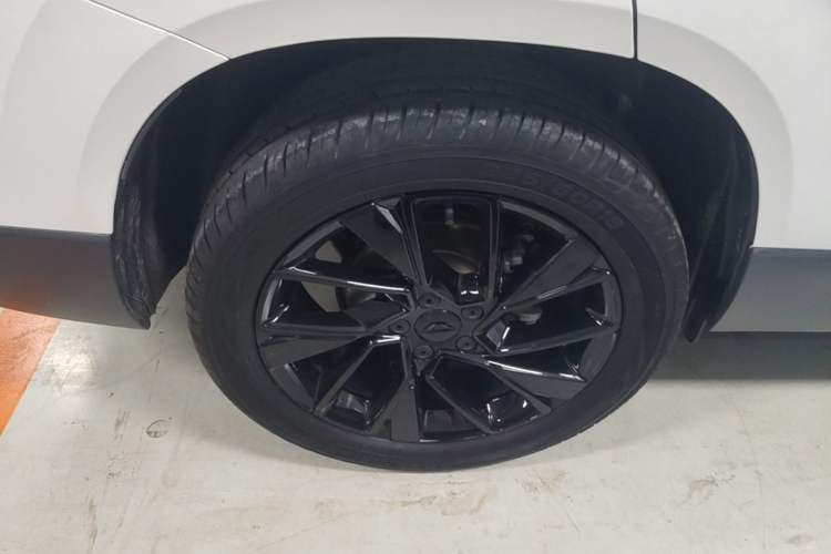 Used Jetta VS7 2023 280TSI Automatic High-Gloss Glory Edition Right Rear Wheel Hub