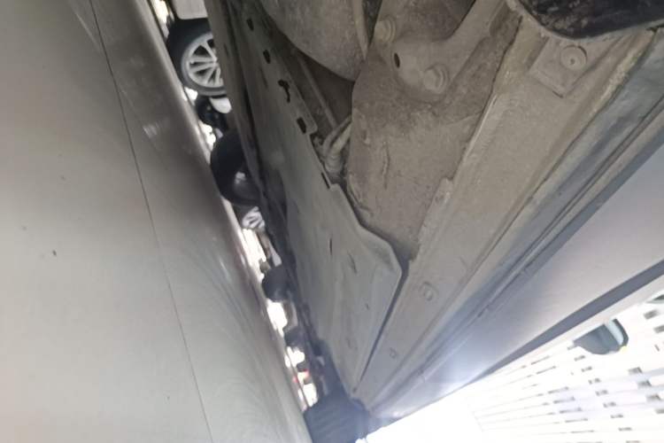 Used Jetta VS7 2023 280TSI Automatic Trend Edition Right Side Sill
