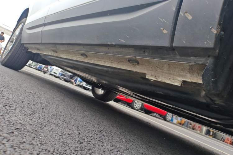 Used Jetta VS7 2023 280TSI Automatic Trend Edition Right Side Sill