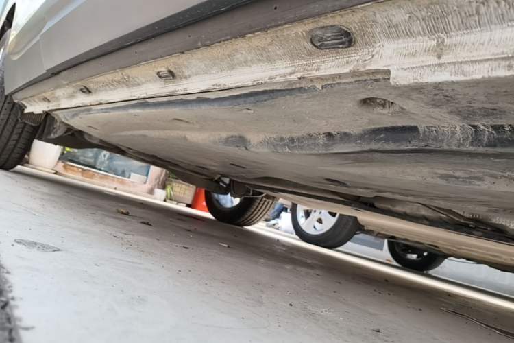 Used Jetta VS7 2023 280TSI Automatic Trend Edition Right Side Sill
