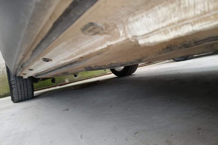 Used Jetta VS7 2023 280TSI Automatic Trend Edition Right Side Sill