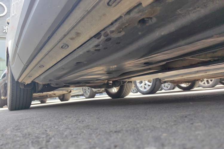 Used Jetta VS7 2023 280TSI Automatic Trend Edition Right Side Sill