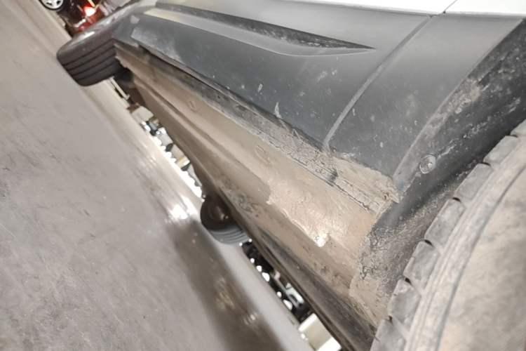 Used Jetta VS7 2023 280TSI Automatic Trend Edition Right Side Sill