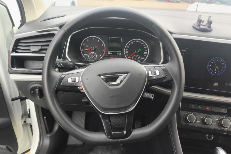 Used Jetta VS7 2023 280TSI Automatic Trend Edition Steering Wheel