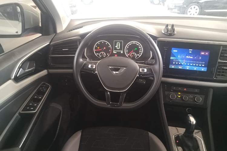 Used Jetta VS7 2023 280TSI Automatic Trend Edition Steering Wheel