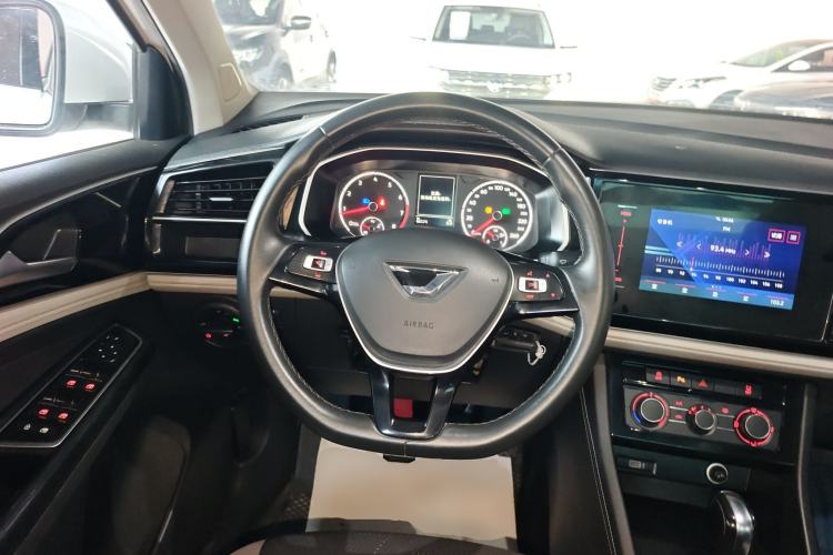 Used Jetta VS7 2023 280TSI Automatic Trend Edition Steering Wheel