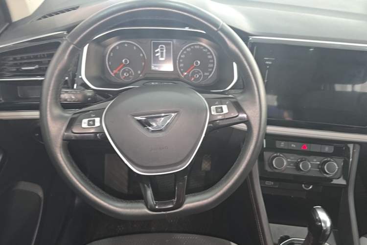 Used Jetta VS7 2023 280TSI Automatic Trend Edition Steering Wheel