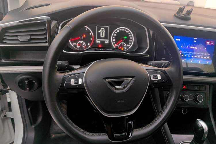 Used Jetta VS7 2023 280TSI Automatic Trend Edition Steering Wheel