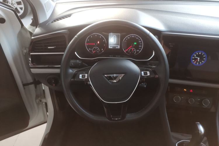Used Jetta VS7 2023 280TSI Automatic Trend Edition Steering Wheel
