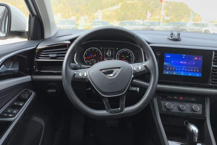 Used Jetta VS7 2023 280TSI Automatic Trend Edition Steering Wheel