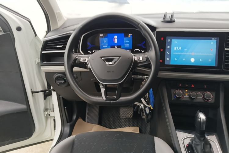 Used Jetta VS7 2023 280TSI Automatic Trend Edition Steering Wheel