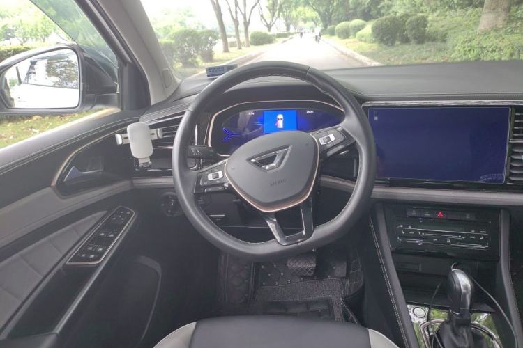 Used Jetta VS7 2023 280TSI Automatic High-Gloss Glory Edition Steering Wheel