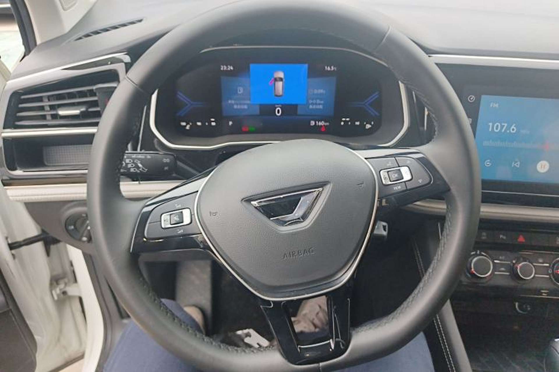 Used Jetta VS7 2023 280TSI Automatic Trend Edition Steering Wheel