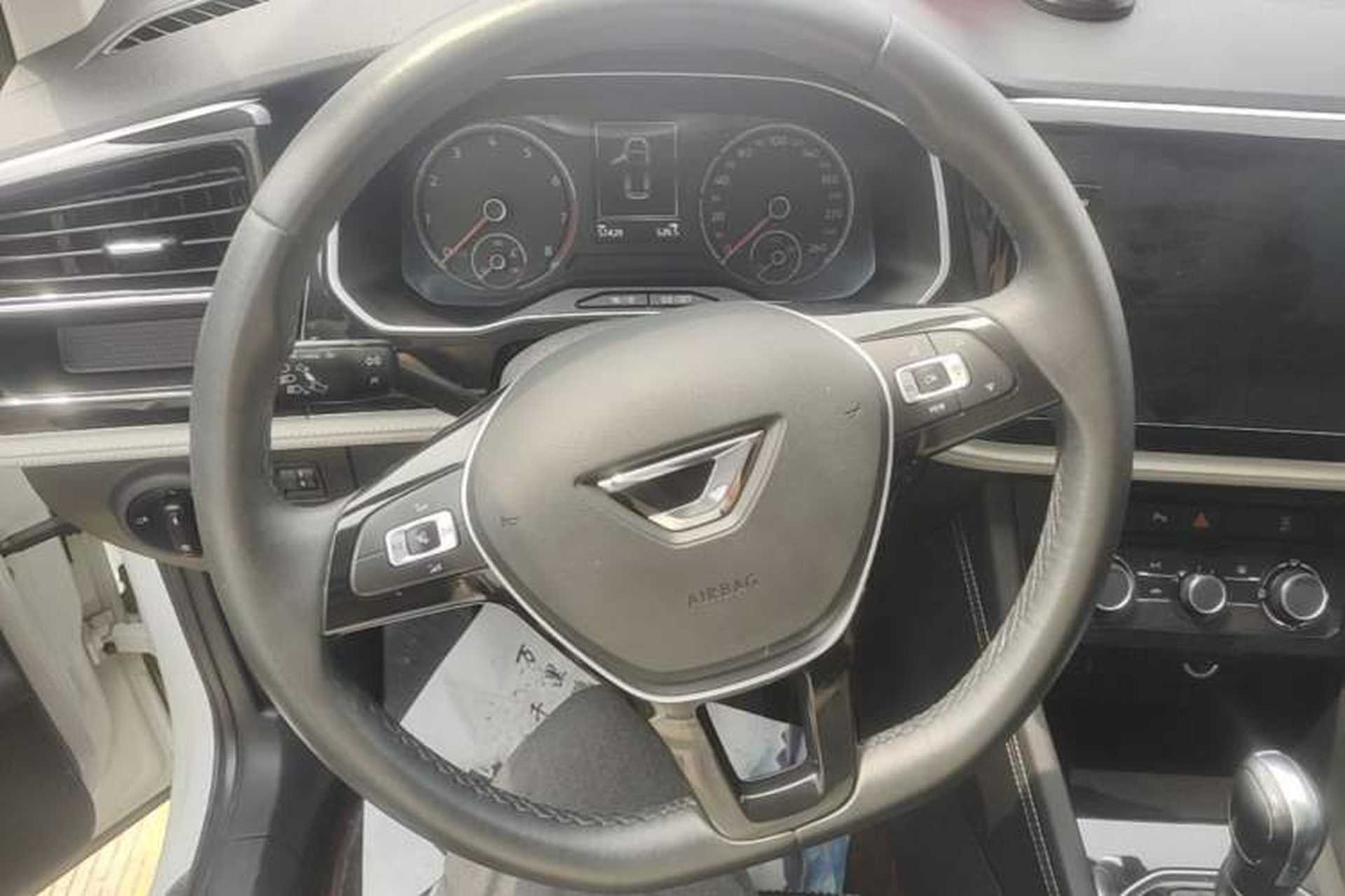 Used Jetta VS7 2023 280TSI Automatic Trend Edition Steering Wheel
