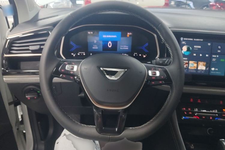 Used Jetta VS7 2023 280TSI Automatic High-Gloss Glory Edition Steering Wheel