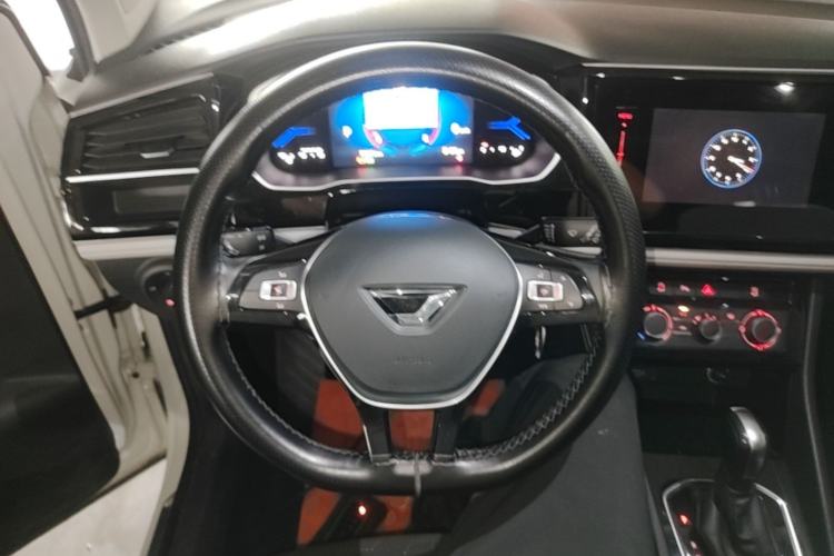 Used Jetta VS7 2023 280TSI Automatic Trend Edition Steering Wheel
