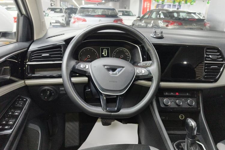 Used Jetta VS7 2023 280TSI Automatic Trend Edition Steering Wheel