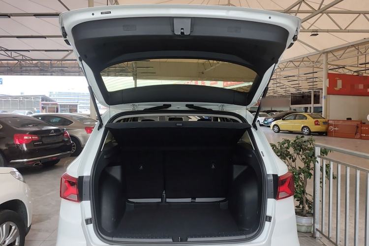 Used Jetta VS7 2023 280TSI Automatic Trend Edition Trunk