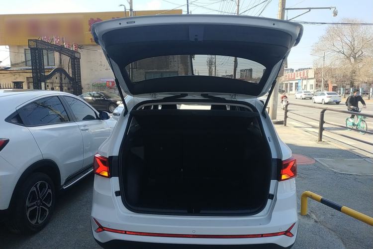 Used Jetta VS7 2023 280TSI Automatic Enjoyment Edition Trunk