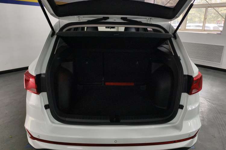 Used Jetta VS7 2023 280TSI Automatic Enjoyment Edition Trunk