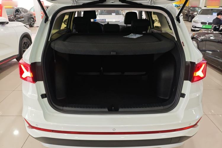 Used Jetta VS7 2023 280TSI Automatic Trend Edition Trunk