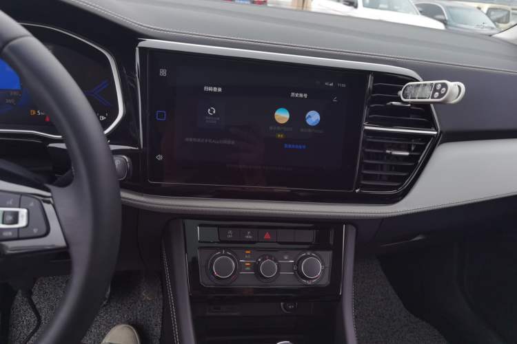 Used Jetta VS7 2024 280TSI Automatic Glory Edition Audio And AC Panel