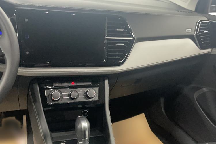 Used Jetta VS7 2024 280TSI Automatic Glory Edition Audio And AC Panel