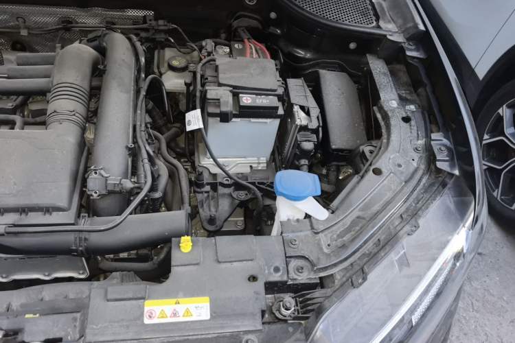 Used Jetta VS7 2024 280TSI Automatic Pioneer Edition Engine Bay Left