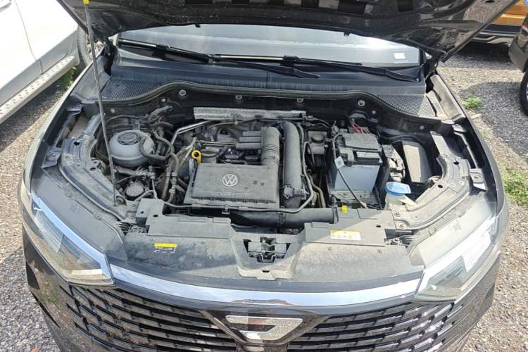 Used Jetta VS7 2024 280TSI Automatic Glory Edition Engine Bay