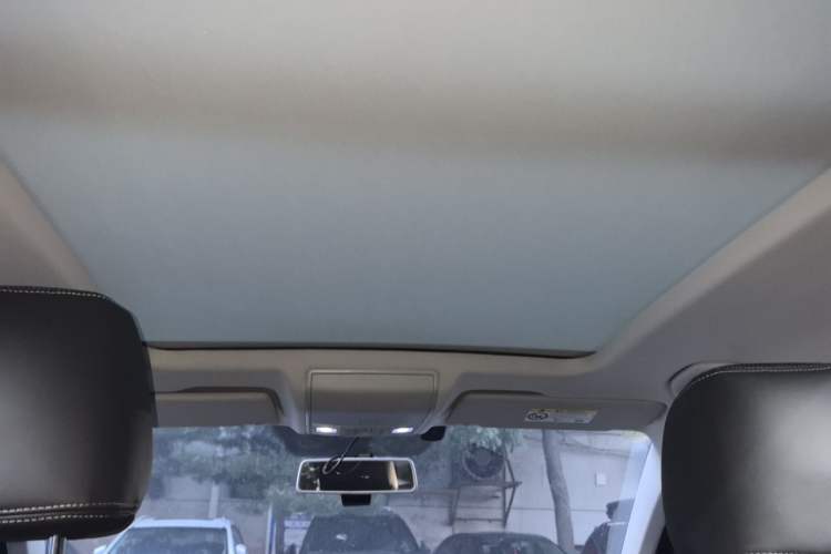 Used Jetta VS7 2024 280TSI Automatic Pioneer Edition Headliner