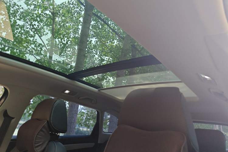 Used Jetta VS7 2024 280TSI Automatic Glory Edition Headliner