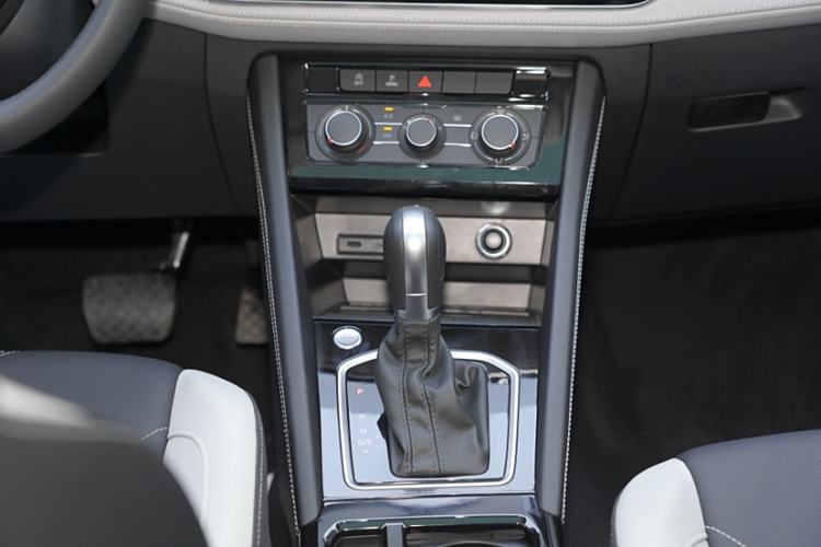 Used Jetta VS7 2024 280TSI Automatic Glory Edition Interior 7