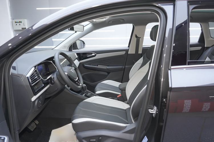 Used Jetta VS7 2024 280TSI Automatic Glory Edition Interior 9