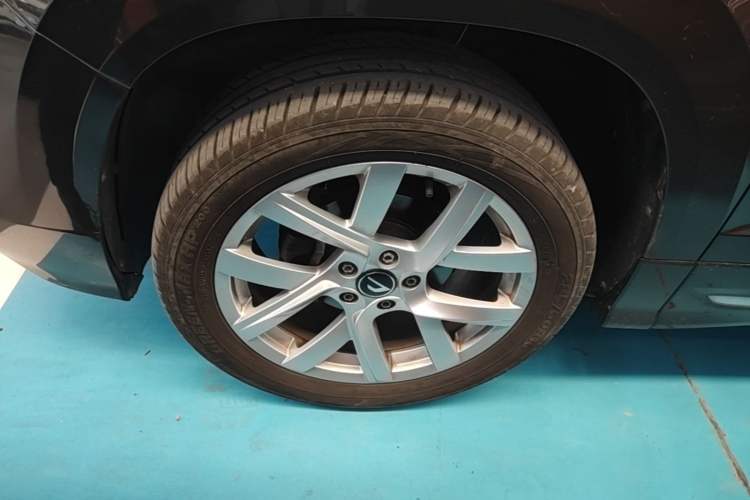 Used Jetta VS7 2024 280TSI Automatic Enjoyment Edition Left Front Wheel Hub