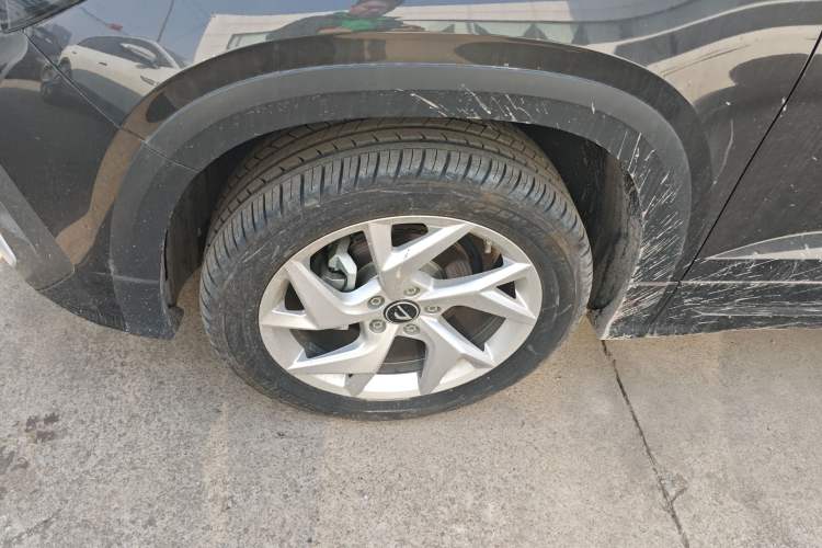 Used Jetta VS7 2024 Kaili Jiangshan 280TSI Automatic Glory Edition Left Front Wheel Hub