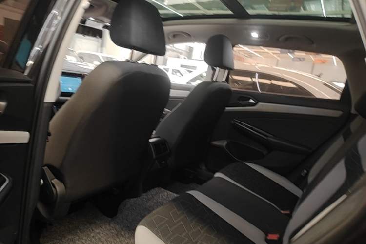 Used Jetta VS7 2024 280TSI Automatic Enjoyment Edition Left Rear Seat