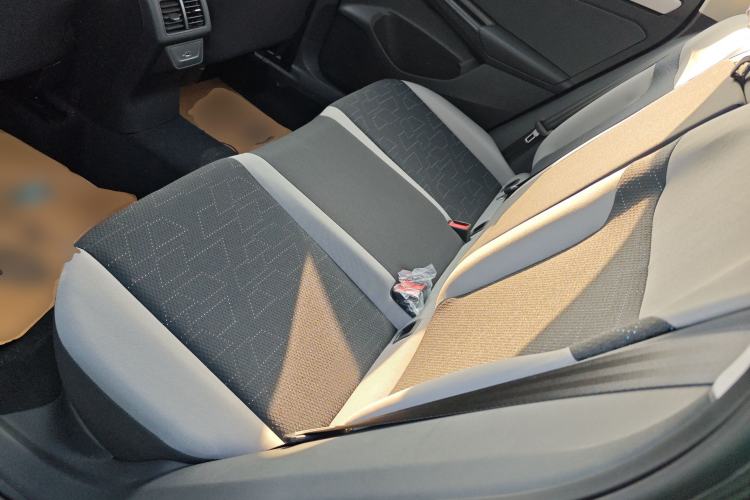 Used Jetta VS7 2024 280TSI Automatic Enjoyment Edition Left Rear Seat