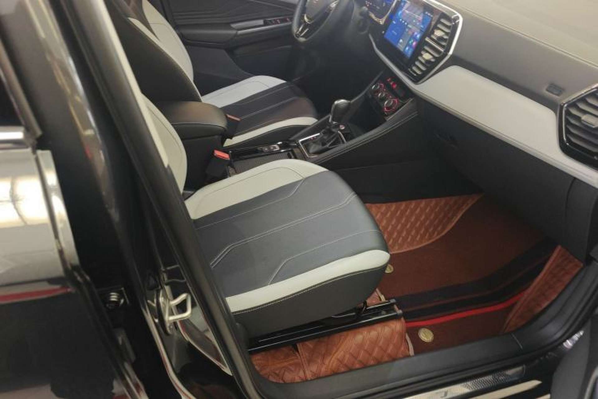 Used Jetta VS7 2024 280TSI Automatic Glory Edition Right Front Seat