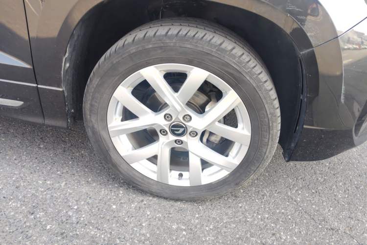 Used Jetta VS7 2024 280TSI Automatic Enjoyment Edition Right Front Wheel Hub