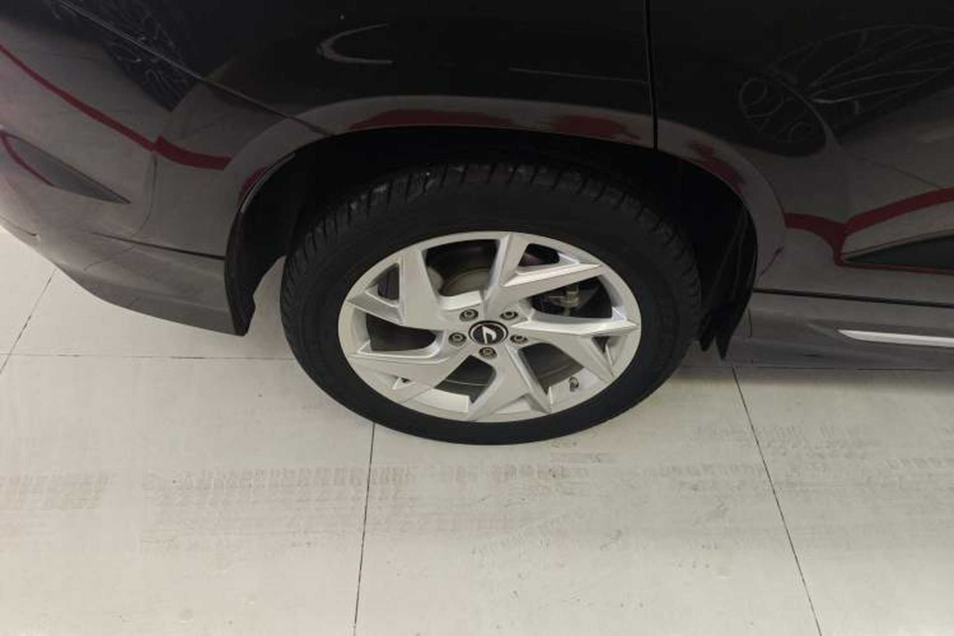 Used Jetta VS7 2024 280TSI Automatic Glory Edition Right Rear Wheel Hub