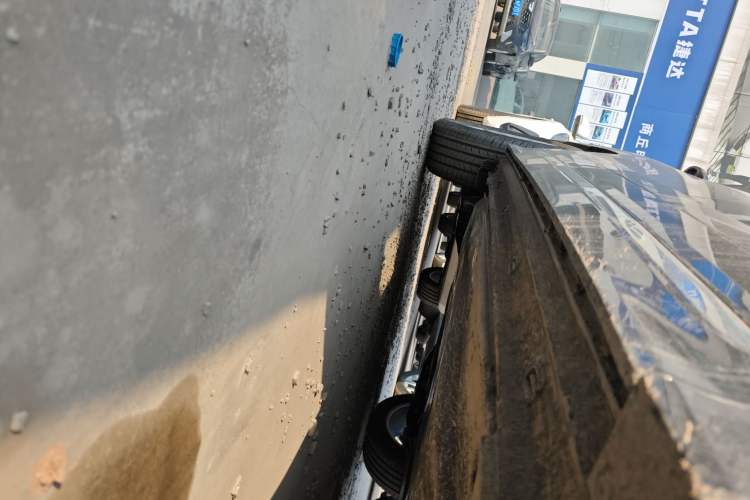 Used Jetta VS7 2024 280TSI Automatic Enjoyment Edition Right Side Sill