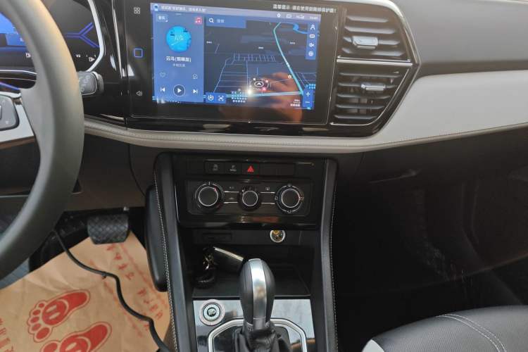 Used Jetta VS7 2024 280TSI Automatic Glory Edition Audio And AC Panel