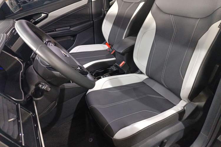 Used Jetta VS7 2024 280TSI Automatic Glory Edition Left Front Seat
