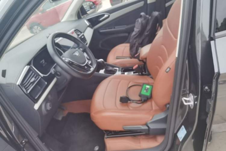 Used Jetta VS7 2024 280TSI Automatic Pioneer Edition Left Front Seat