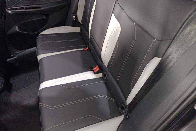 Used Jetta VS7 2024 280TSI Automatic Glory Edition Left Rear Seat