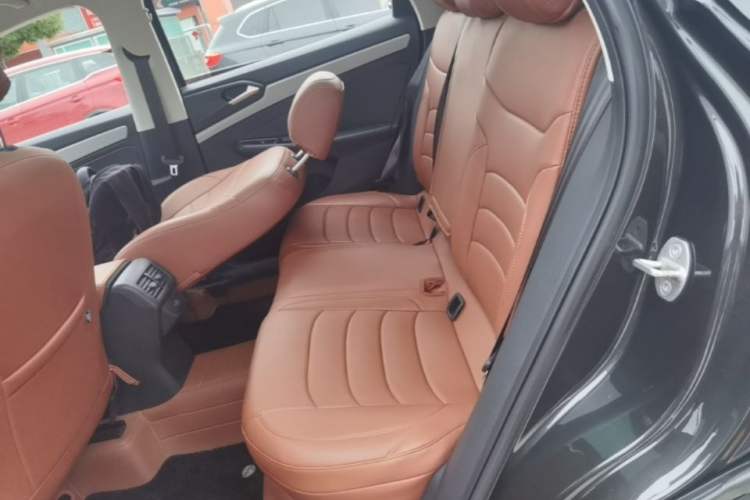 Used Jetta VS7 2024 280TSI Automatic Pioneer Edition Left Rear Seat