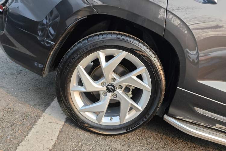 Used Jetta VS7 2024 280TSI Automatic Glory Edition Right Rear Wheel Hub