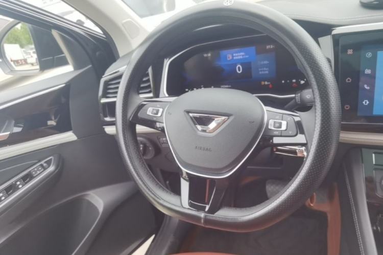 Used Jetta VS7 2024 280TSI Automatic Pioneer Edition Steering Wheel